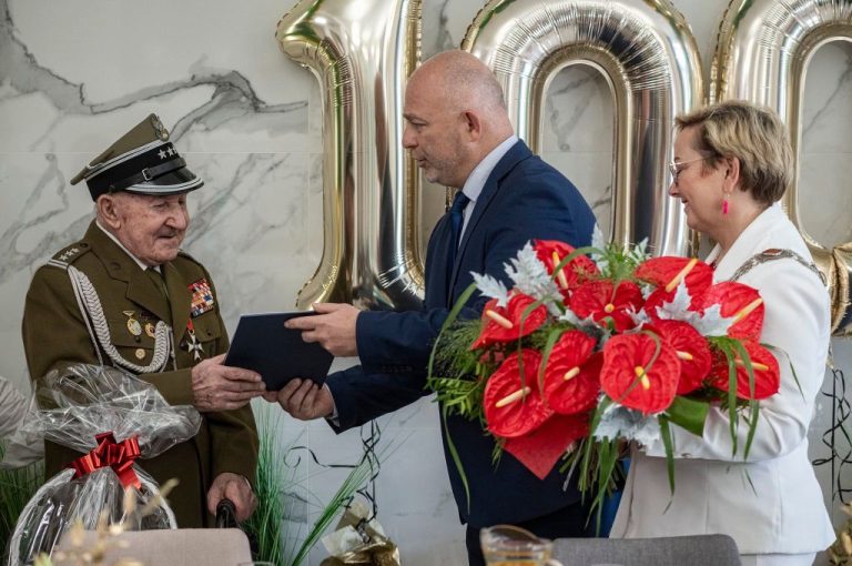 SZABLA DLA PŁK. TADEUSZA FABERA