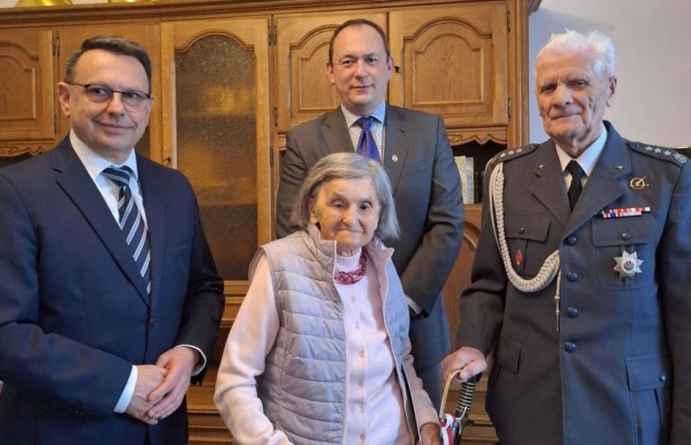 STULETNIA „PEONIA”